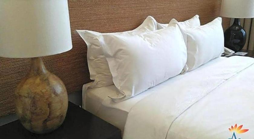 Azia Suites And Residences Cebu Exterior photo
